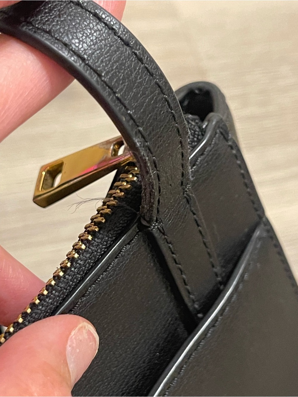 Marc Jacobs The Commuter Black Leather Crossbody Bag - Picture 7 of 10